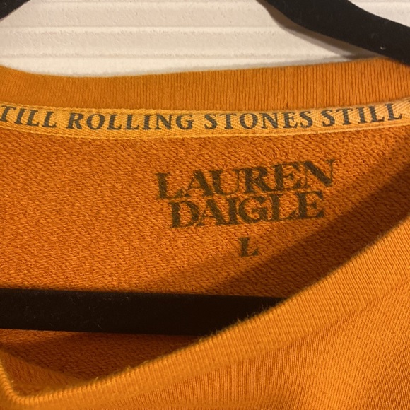 Lauren Daigle orange/yellow RISE UP concert revival sweatshirt Large cropped - Picture 5 of 8